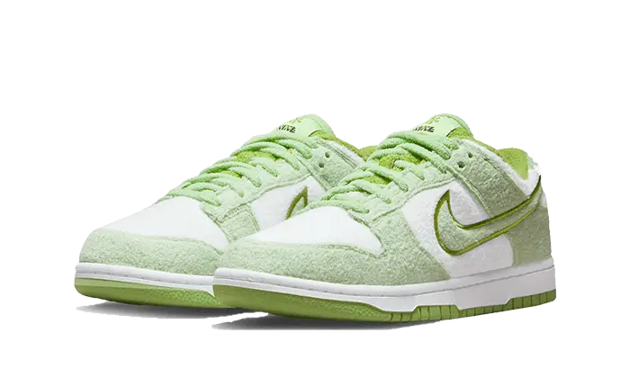 Nike Dunk Low SE Fleece Green